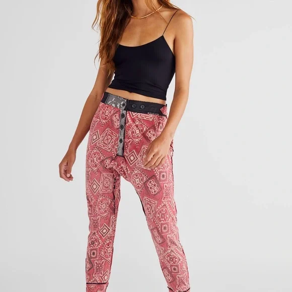 Magnolia Pearl Whistlestop Joggers - Picture 3 of 8